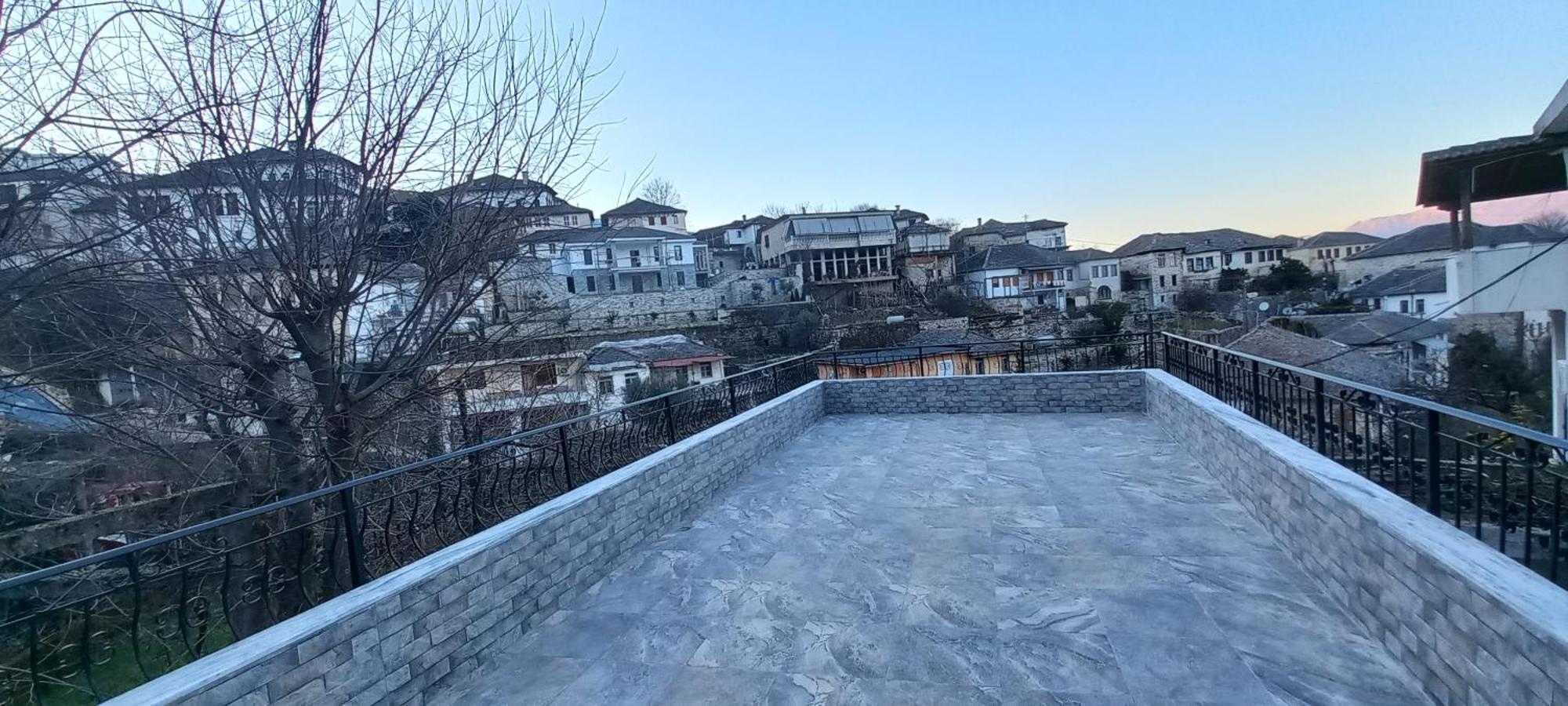 Marbi Guest House Gjirokastër Exterior foto